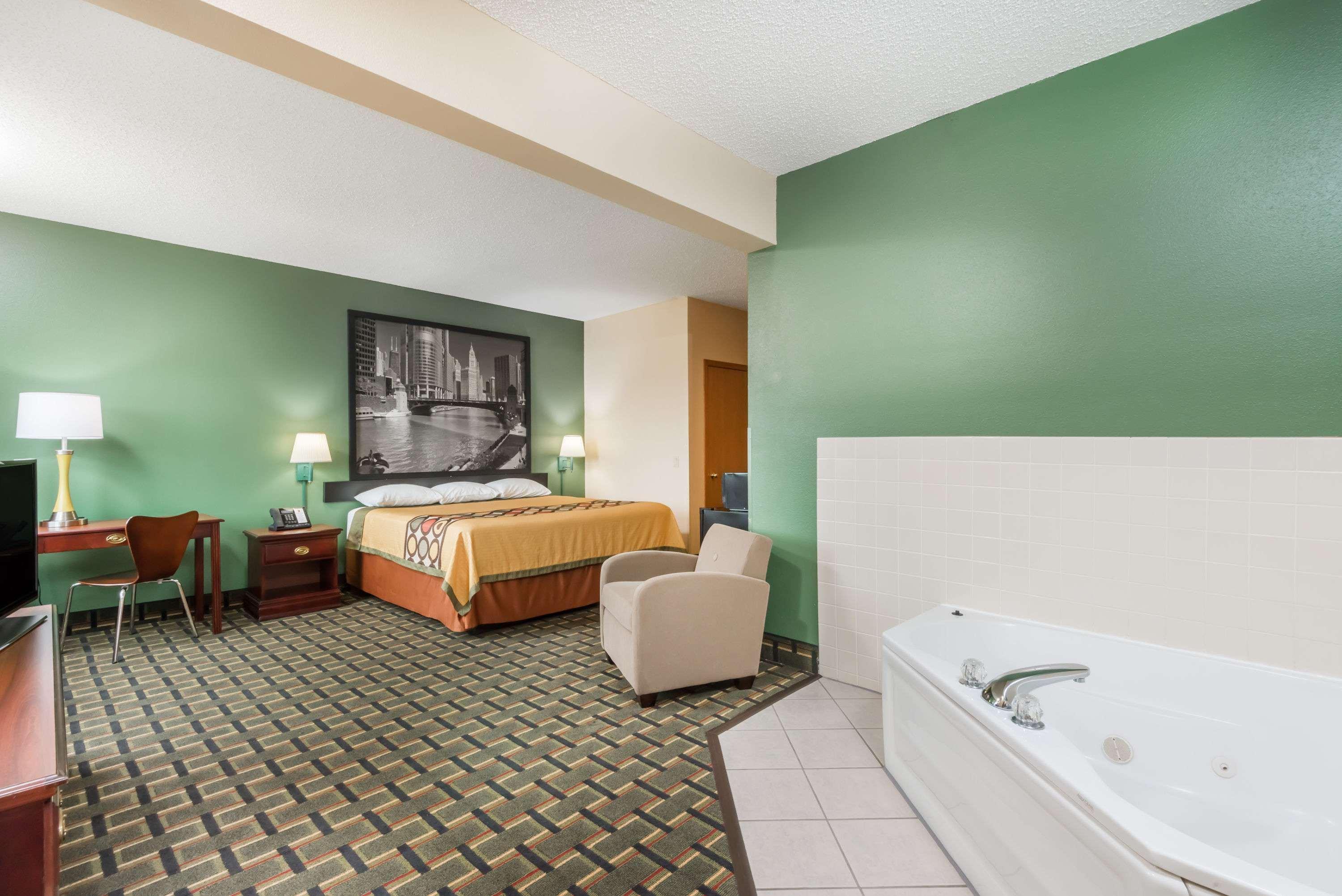 Super 8 By Wyndham Mt. Carmel Il Hotel Mount Carmel Екстериор снимка